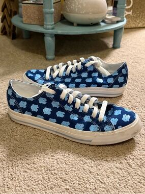 Row One NCAA NC Tar Heels Low Top UNC Carolina Sneakers Mens 5.5 Women’s 7